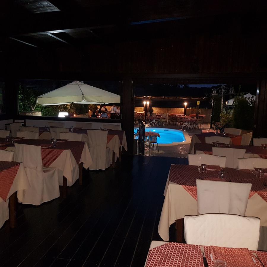 Hotel Il Dito E La Luna Ripa Teatina Екстериор снимка